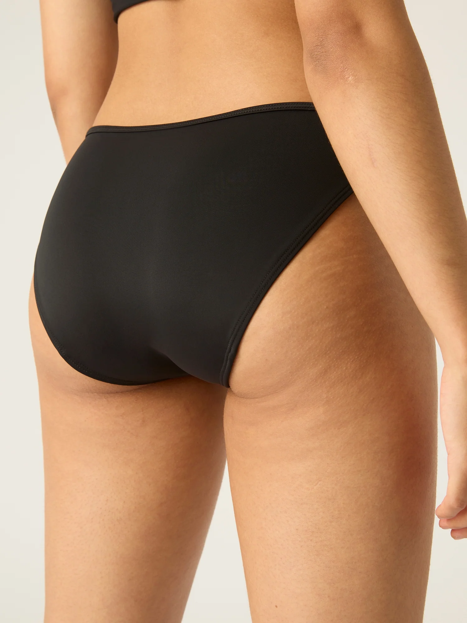 The Worry-Free Period Swim Set - Image 9
